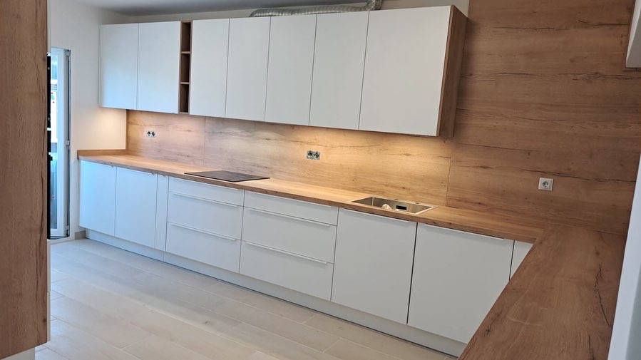 1ACD03B8-98AA-4EDC-891A-5D7E6CBF99D0