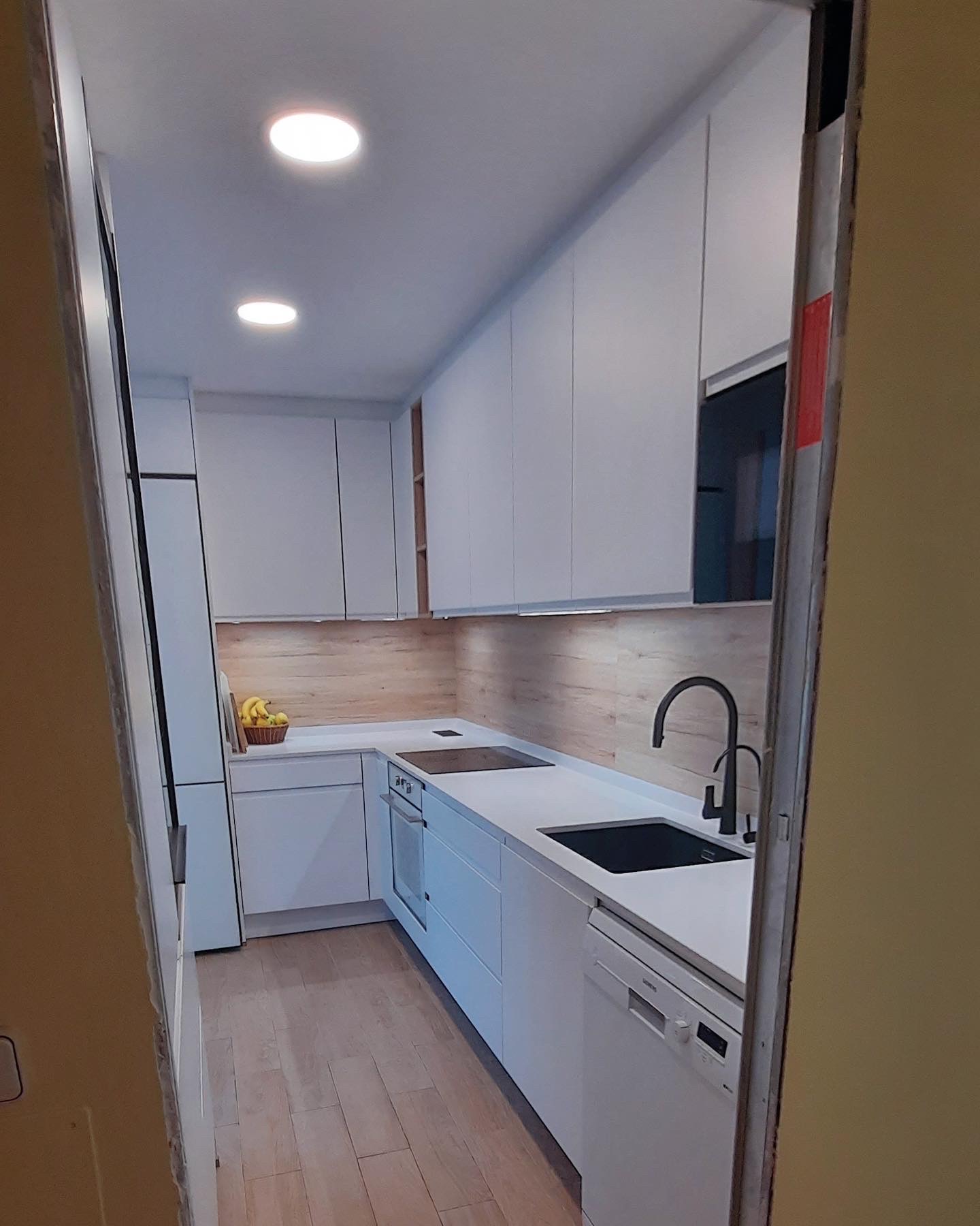 E09155B2-4438-4736-9A8A-C7138F16F5AD