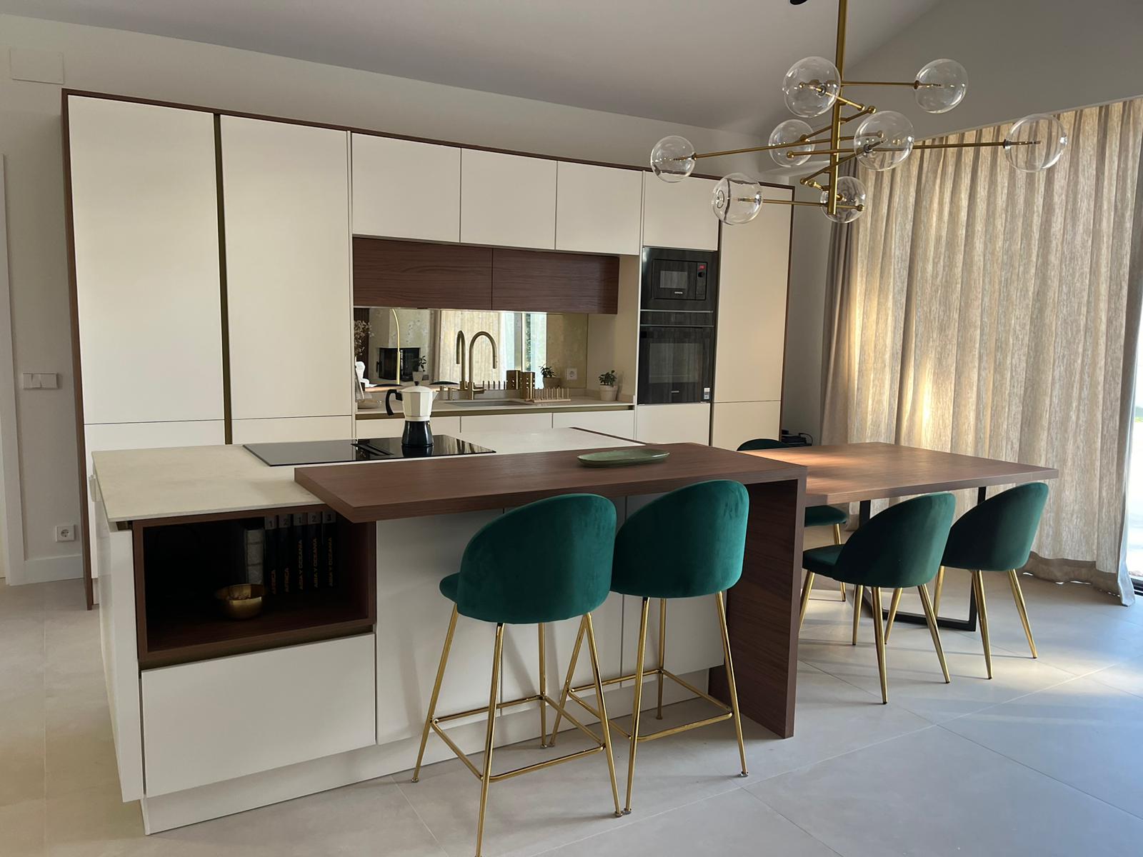 PHOTO-2024-12-08-19-59-05 3