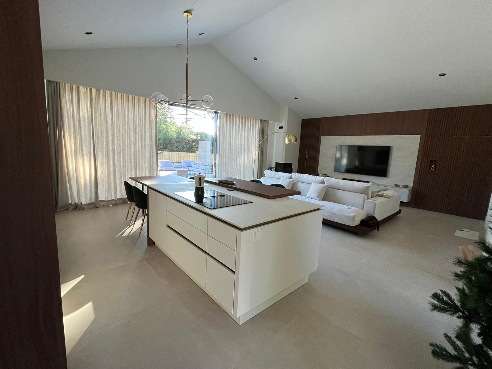 PHOTO-2024-12-08-19-59-06 4