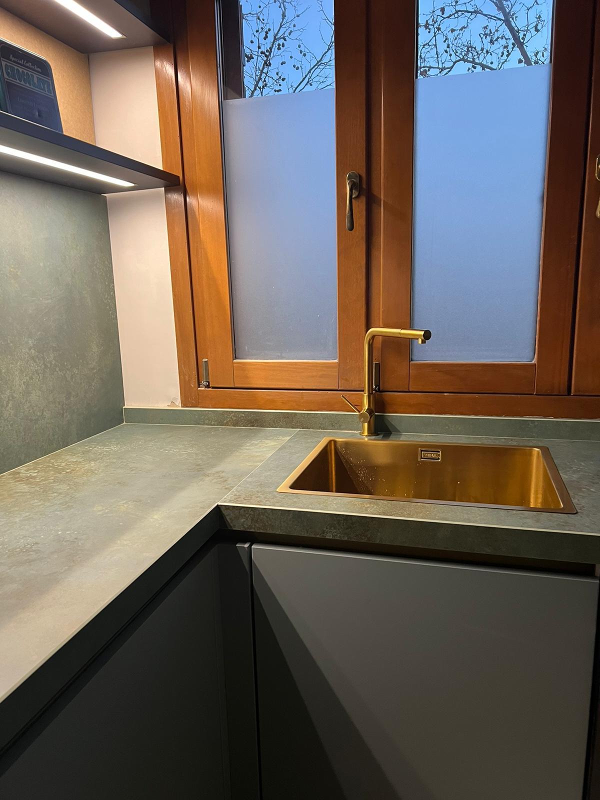 e454d56c-921f-4ffb-8181-fbf0fa68aadc